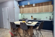 Кухня студия с островом фасады AGT Супер мат №03