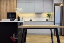 Линейная кухня open space с обеденной зоной в ЖК Фарфоровый №11 Линейная кухня open space с обеденной зоной в ЖК Фарфоровый №11