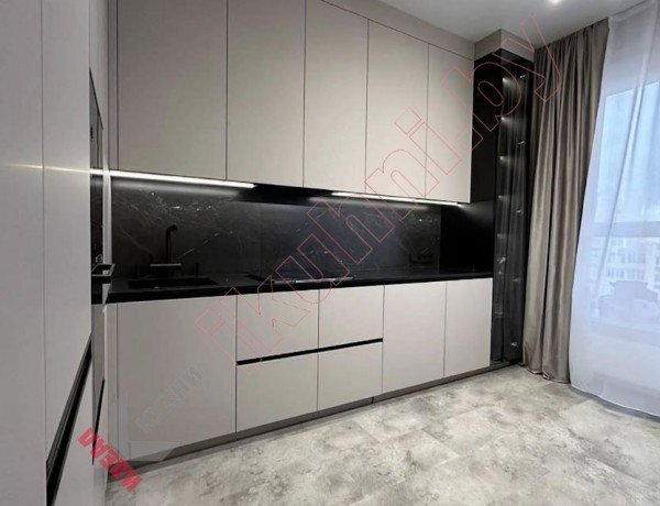 Угловая многофункциональная кухня с фасадами PIOMBO и столешницей из искусственного камня №06