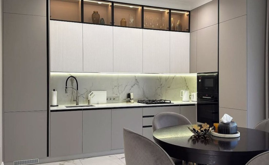 Современные кухни на заказ 2026 - тренды, материалы и реальные решения